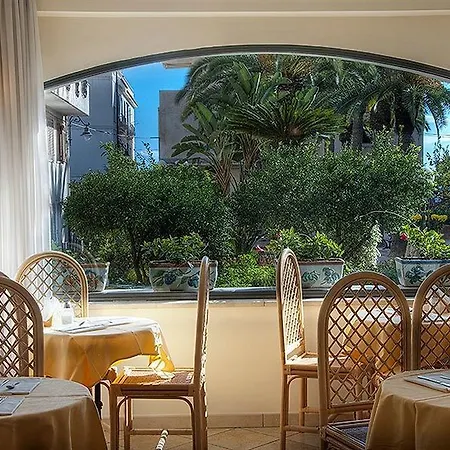 Sylesia 3* לטויאני